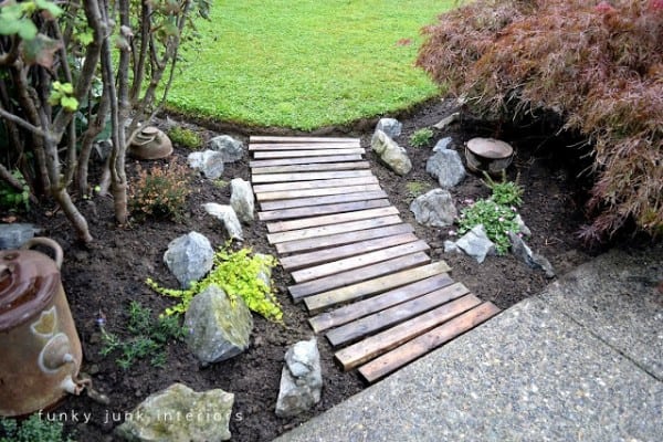 pallet-walkway